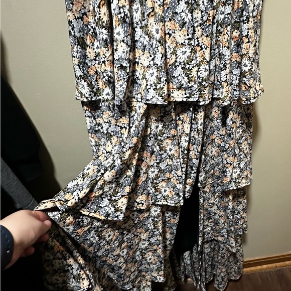 Floral Tiered Maxi Dress with Ribbon Tie - Picture 4 of 6